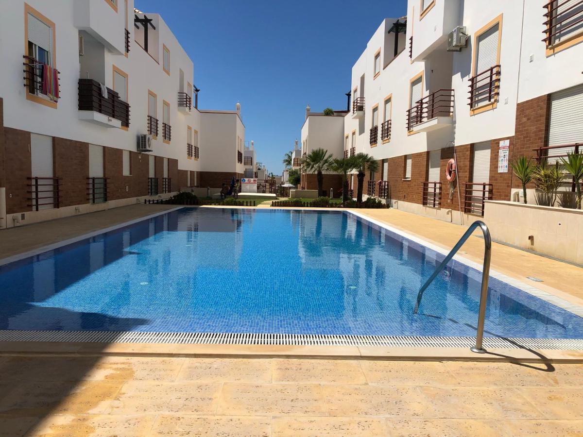Pe Na Areia Apartment Кабанас де Тавира Екстериор снимка